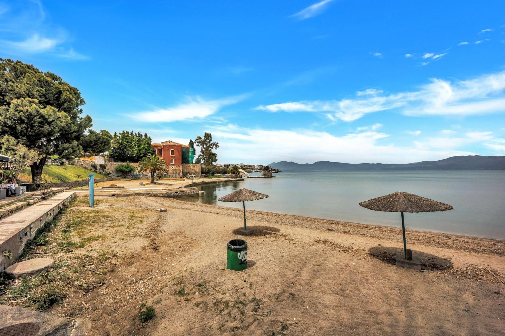 Fabulous Central Apartment Close To The Sea! Chalkida Luaran gambar