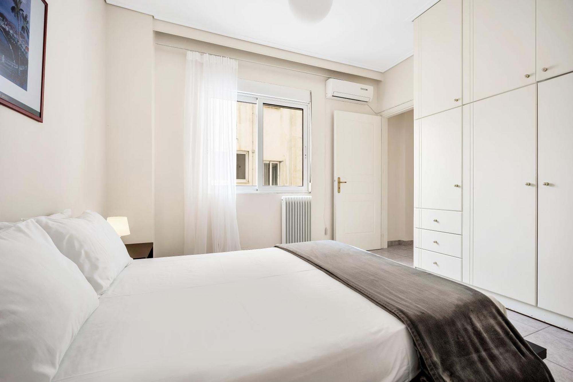 Fabulous Central Apartment Close To The Sea! Chalkida Luaran gambar