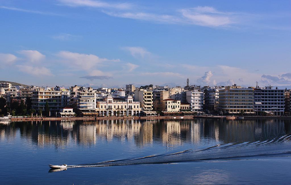 Fabulous Central Apartment Close To The Sea! Chalkida Luaran gambar