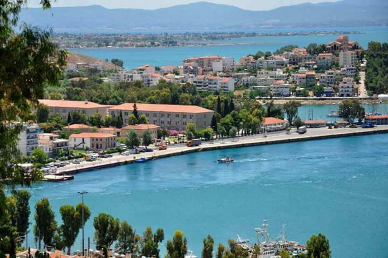 Fabulous Central Apartment Close To The Sea! Chalkida Luaran gambar